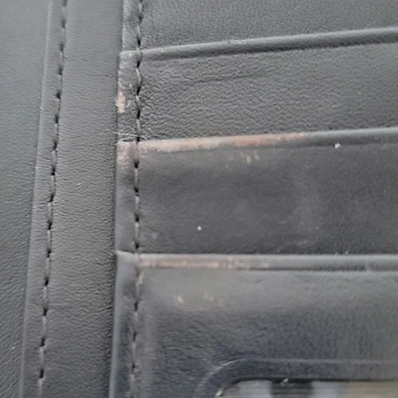 Kate Spade New York gold shimmer long wallet - Picture 12 of 16